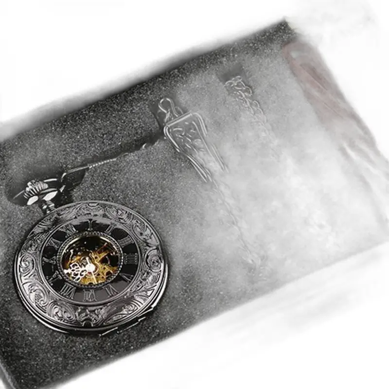 Relógio de bolso luxuoso de prata steampunk com corrente em elegante caixa de relógio