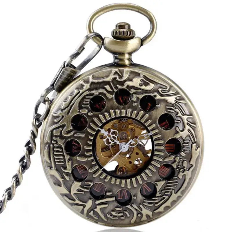 Relógio de bolso de bronze ornamentado estilo vintage mostrando mecanismos internos