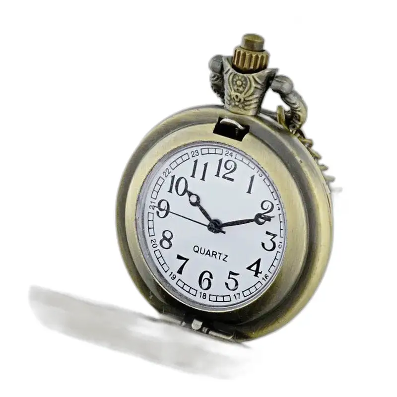 Elegante relógio de colar boêmio com um elegante relógio de bolso de estilo antigo