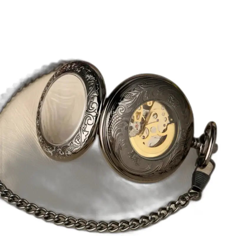 Relógio de bolso automático Rusticgem preto aberto com corrente de design ornamentado