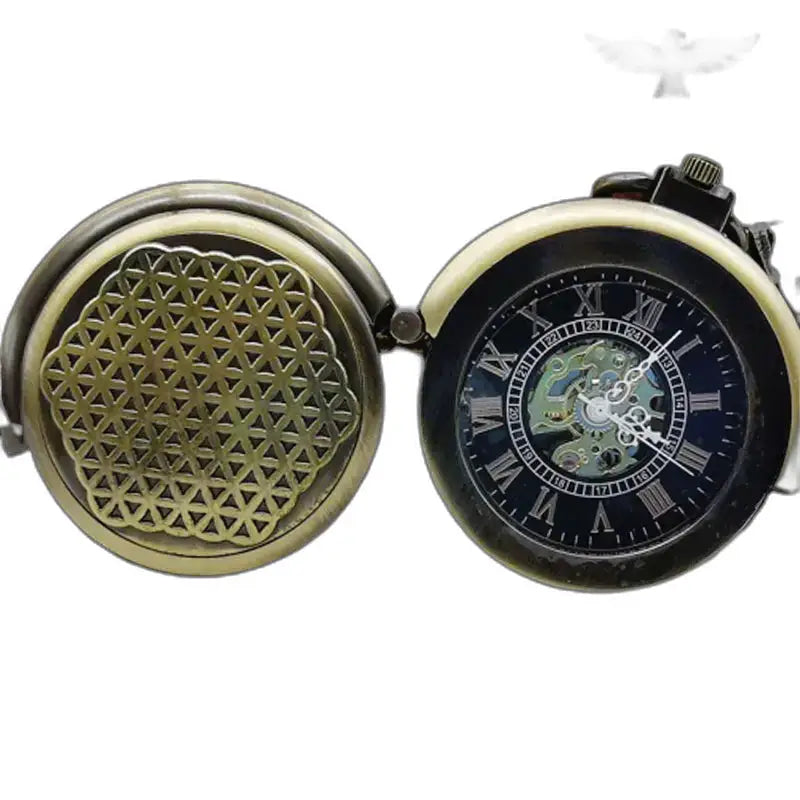 Relógio de bolso de bronze com mostrador analógico aberto em bronze vintage